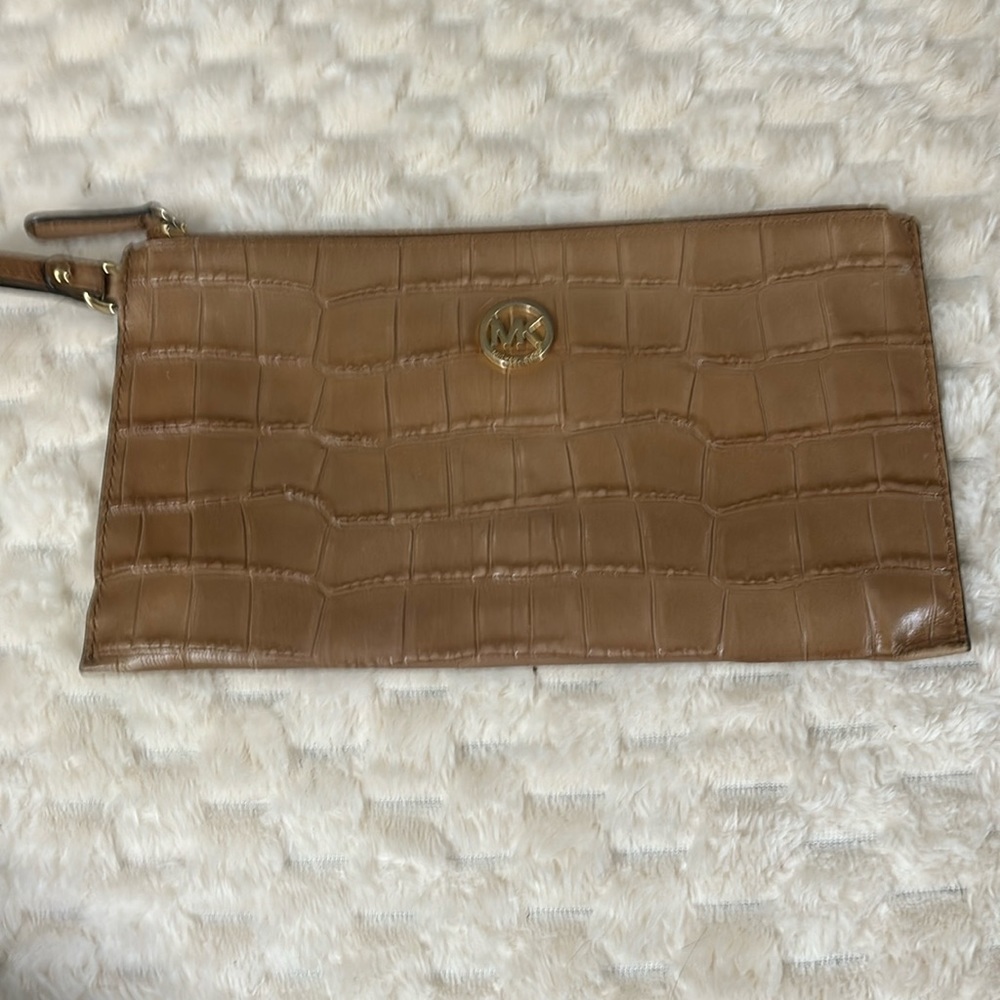 Michael Kors wristlet